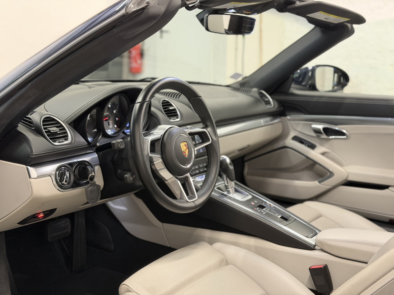 PORSCHE 718 BOXSTER - Photo 15