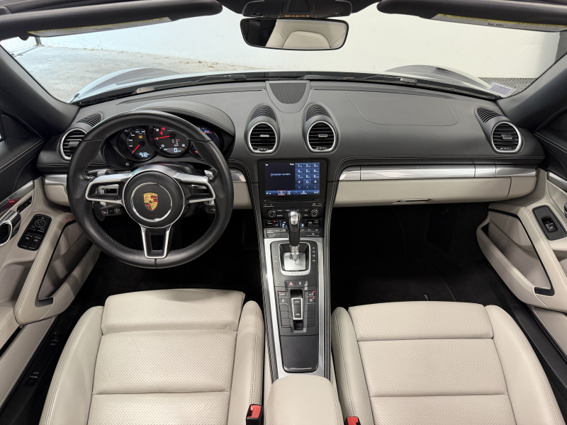 PORSCHE 718 BOXSTER - Photo 16