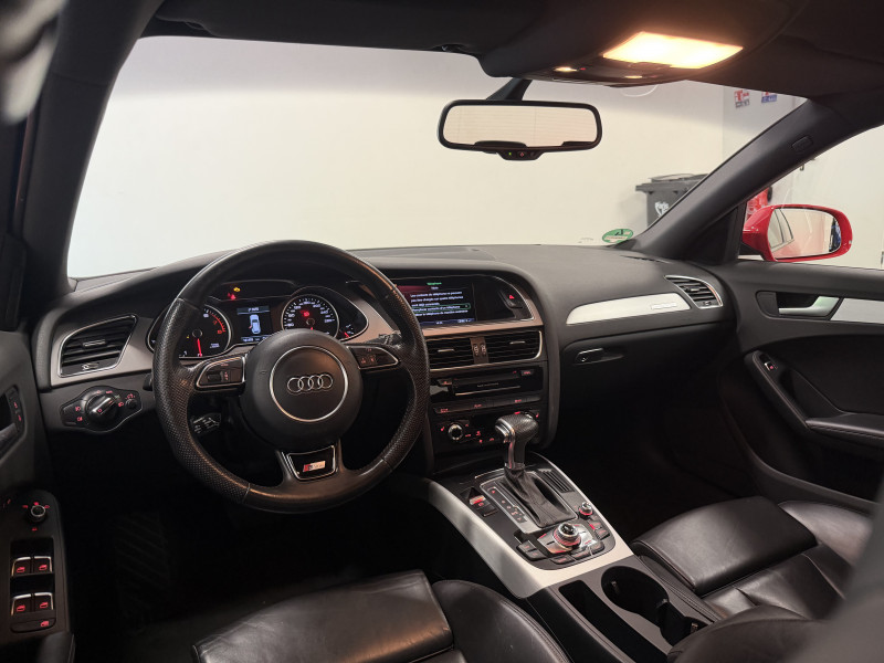 AUDI A4 AVANT - Photo 8