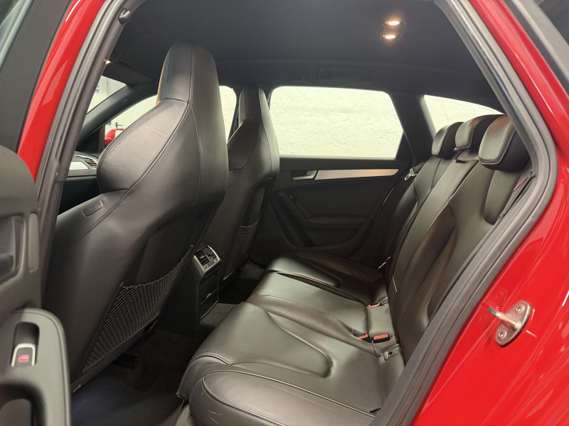 AUDI A4 AVANT - Photo 13