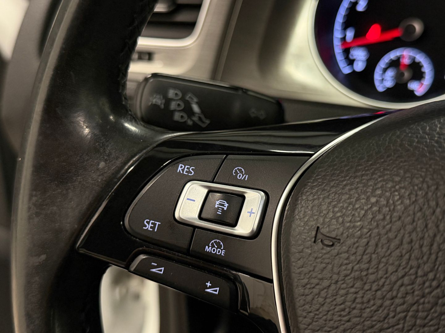 VOLKSWAGEN GOLF VII - Photo 19