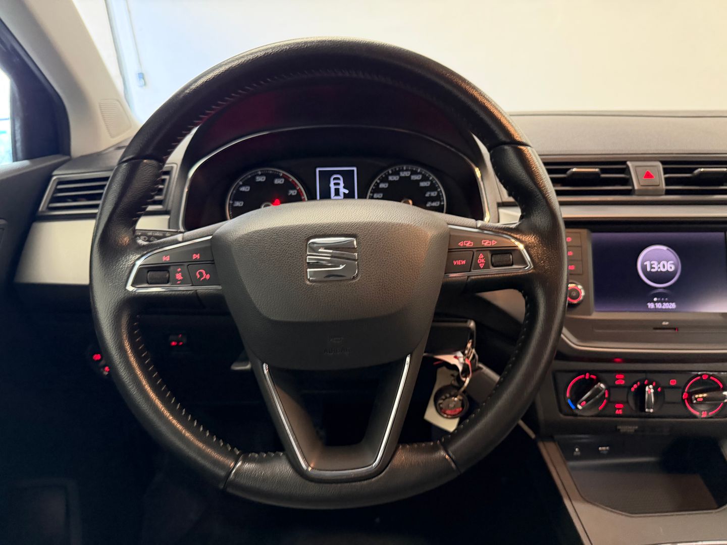 SEAT IBIZA - Photo 9